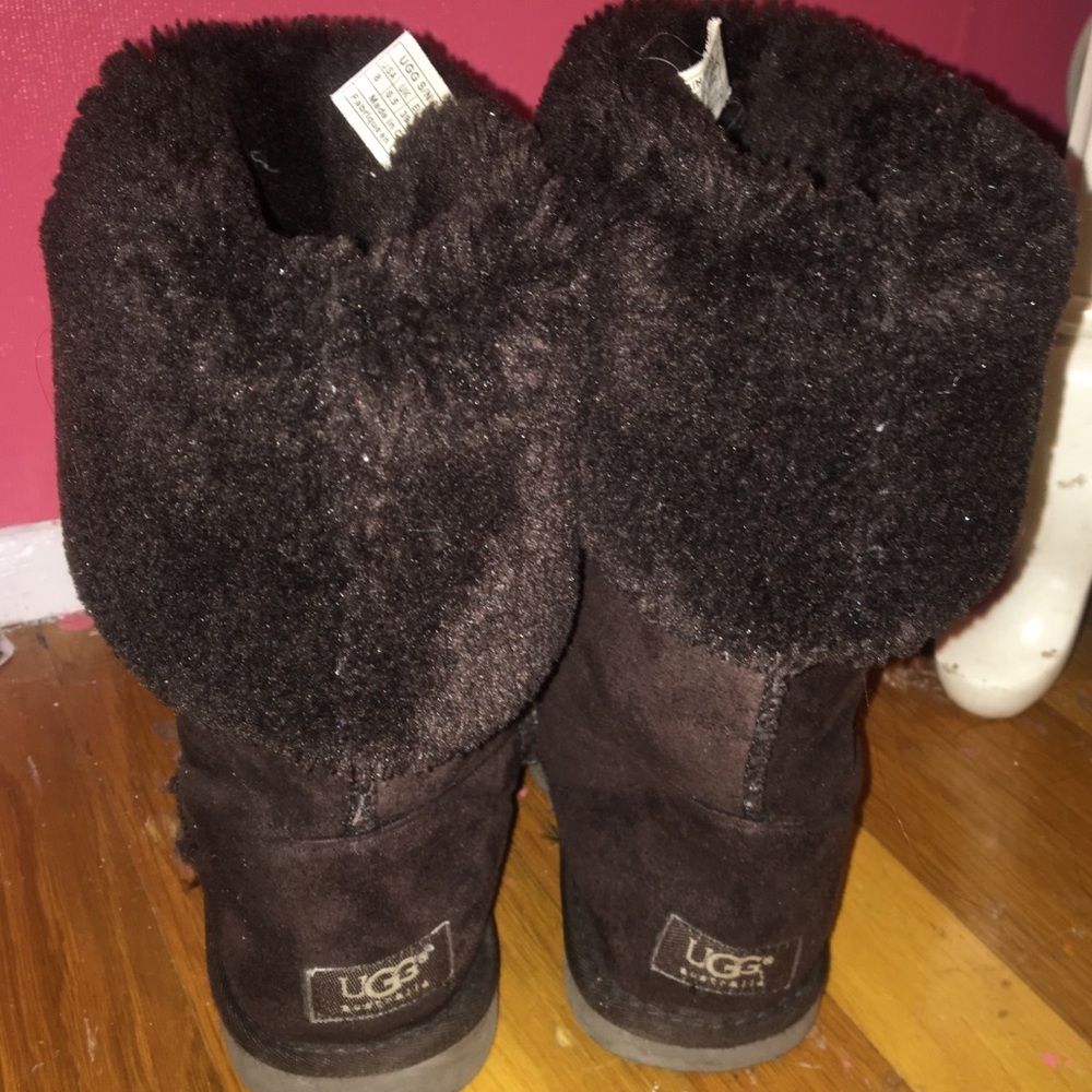 Brown uggs boots